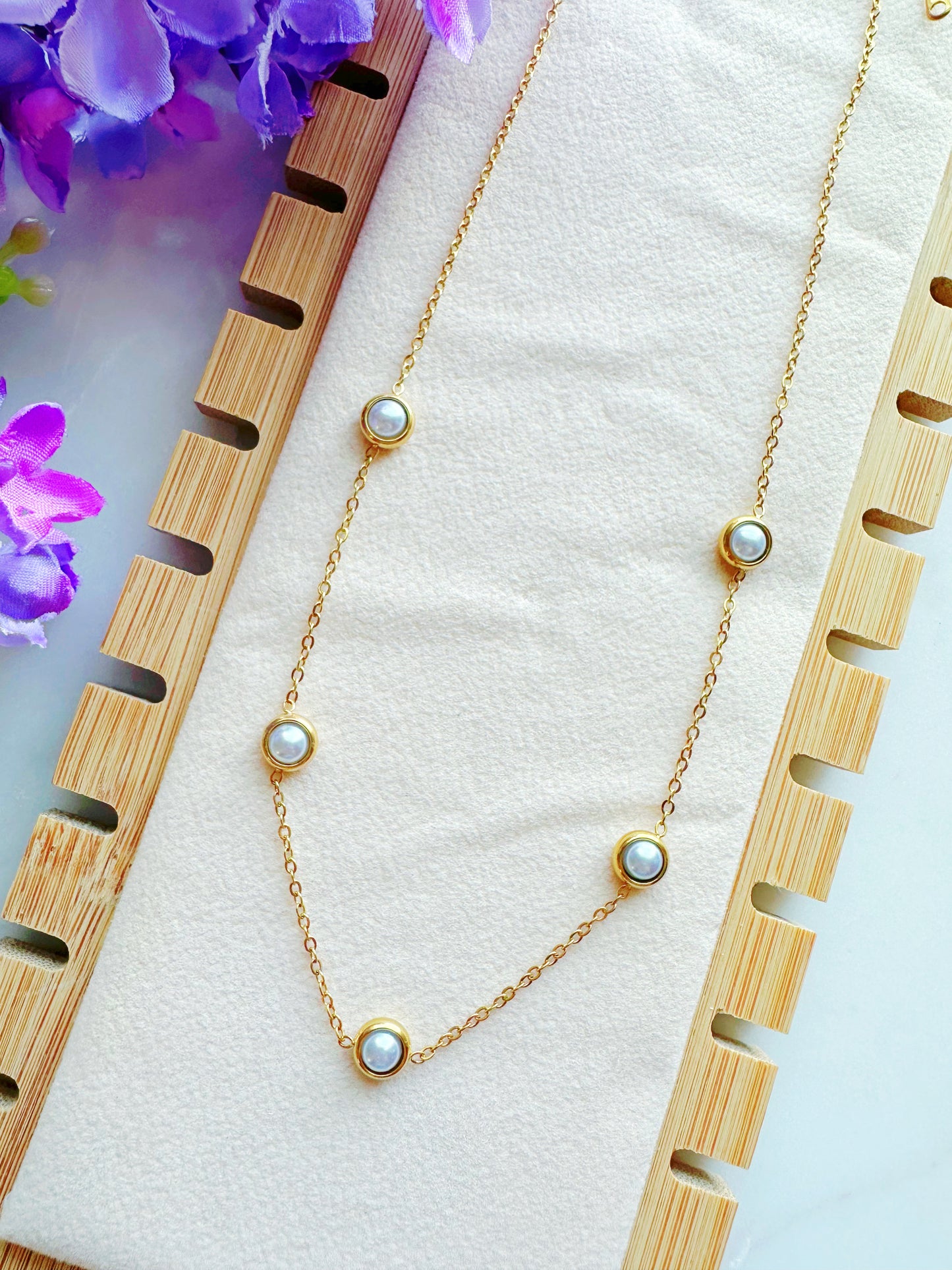 Gray Pearls Adjustable Necklace