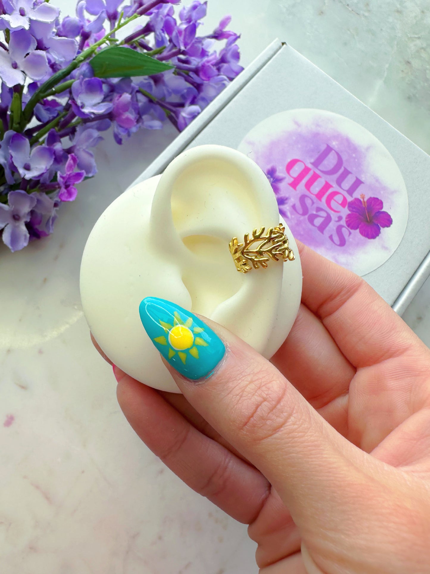 Fuerte Como Coral Ear cuff