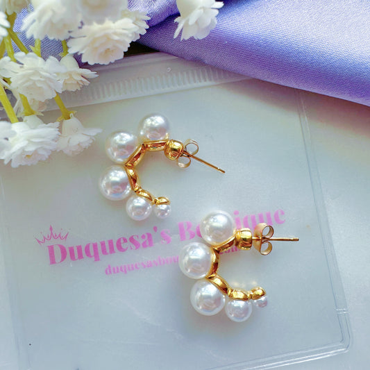 Frost Pearls Hoop Earrings