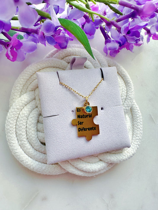 Es Natural Ser Diferente Stainless Steel Necklace