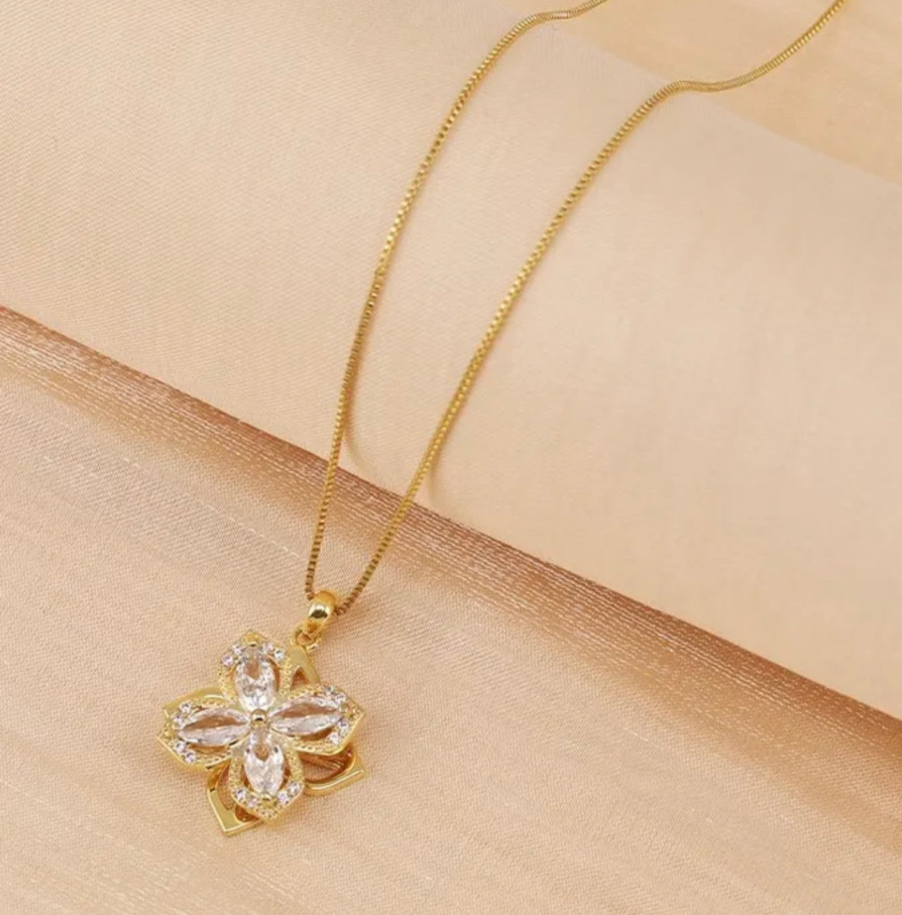 Royal Flower Fidget Necklace