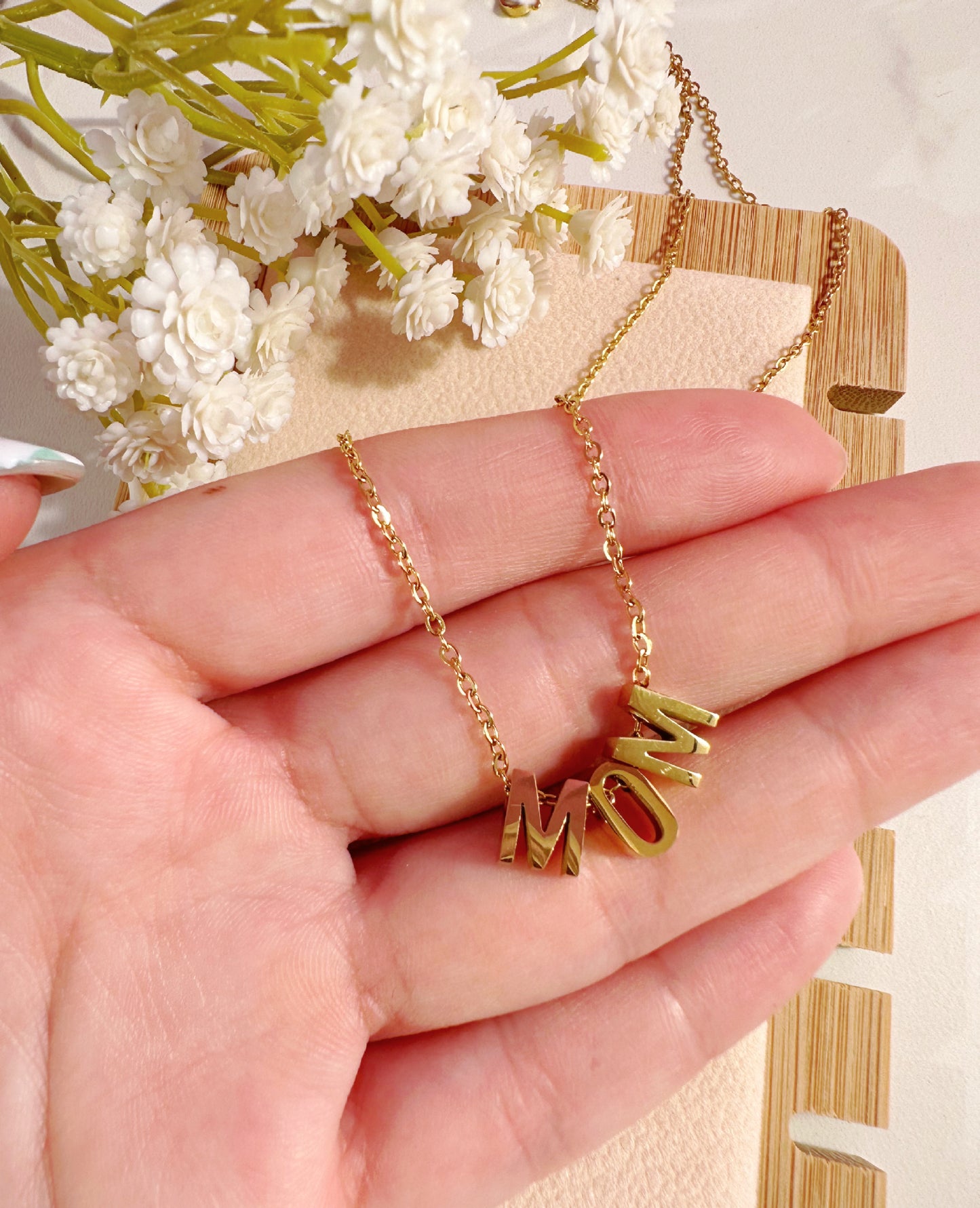 "MOM Trio Charms Dangling Necklace"
